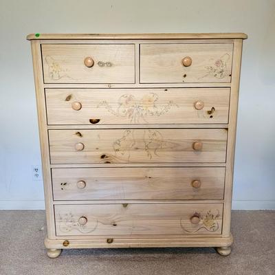 Thomasville Chest of Drawers