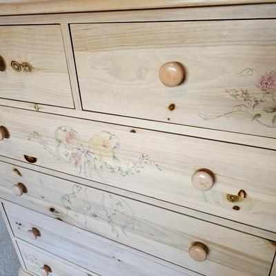 Thomasville Chest of Drawers