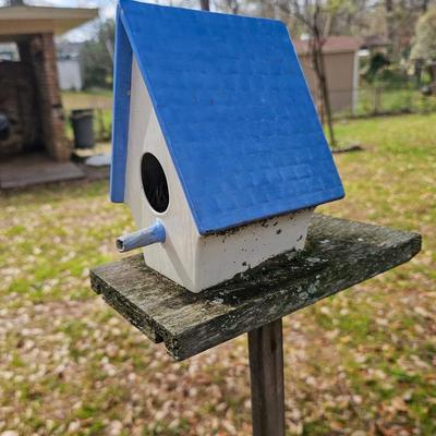 Birdhouse on Pole