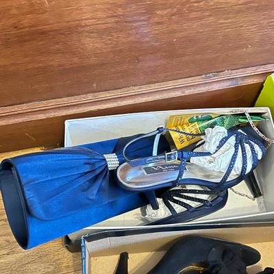 Lot of womens shoes