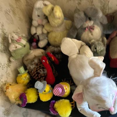 Easter bunny lot - Estate Fresh