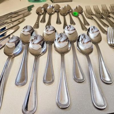 Wallace Regal Pearl Stainless Flatware