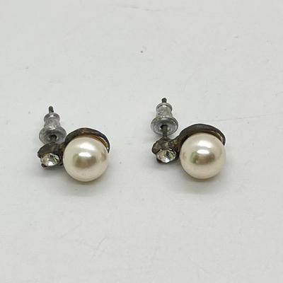 LOT 413J: Various Earrings - One For Repair