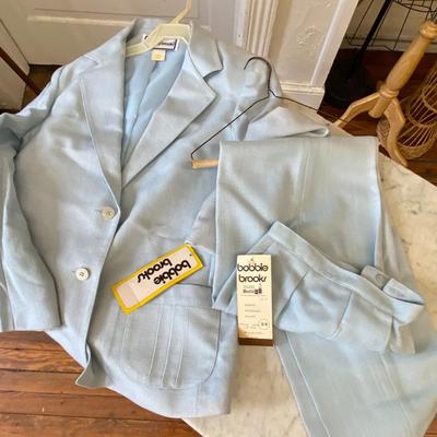 VINTAGE CLOTHING! Baby Blue Blazer and Pants Set: Lot Nine BOBBIE BROOKS