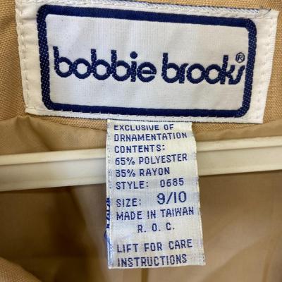 VINTAGE CLOTHING! Tan Blazer: Lot Twelve BOBBIE BROOKS
