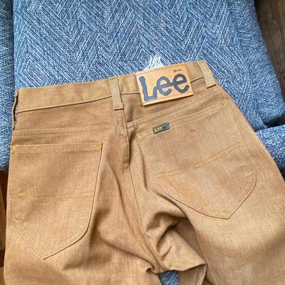 VINTAGE CLOTHING! Size Fourteen Lee Brown Jeans: Lot Twenty Three