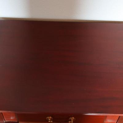 Pair of End Tables (2)