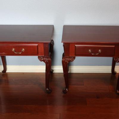 Pair of End Tables (2)