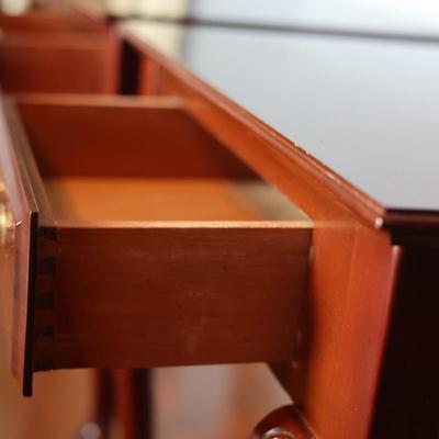 Pair of End Tables (2)