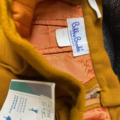 VINTAGE CLOTHING! BOBBIE BROOKS Gold Pleated Skirt: Lot Twenty Six