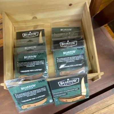 Lot of Bearpaw Starter Pocket Knives Set