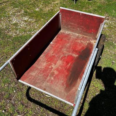 1515 Red Garden Wagon