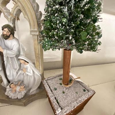Farmhouse Mercantile Nativity and Tree Lot