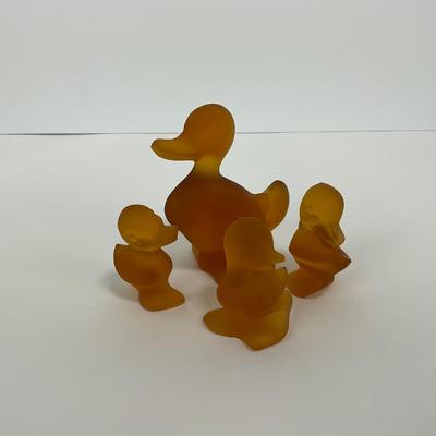 -4- FOSTORIA | Crystal Frosted Amber Momma Duck & Ducklings