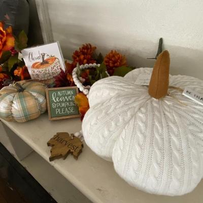 Farmhouse Mercantile Seasonal Fall Decor