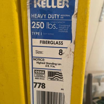 Keller 8â€™ Fiberglass ladder