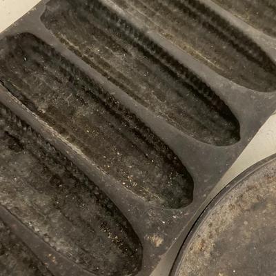 Farmhouse Mercantile Cast Iron Lot