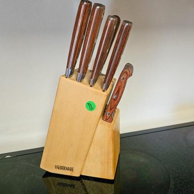 Farberware Knives in Block