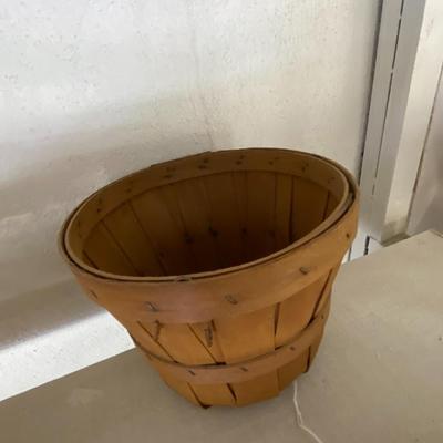 Farmhouse Mercantile Small Decorative Basket Lot