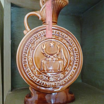 JIM BEAM DECORATIVE DECANTER BOTTLE ELKS CENTENNIAL 1868 1968