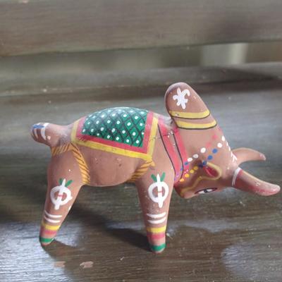 8pc traditional animal pottery