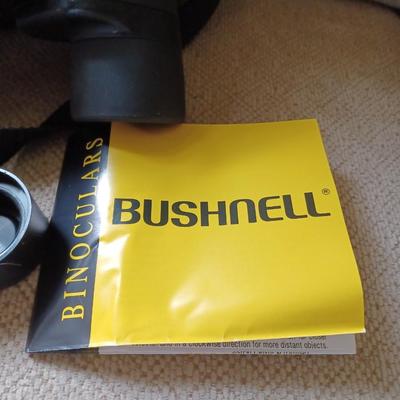 bushnell binoculars w/case