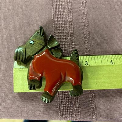 Wooden brooch lot - Martha Sleeper Style Bakelite Wood Scottie Brooch - 30+ pieces all seen