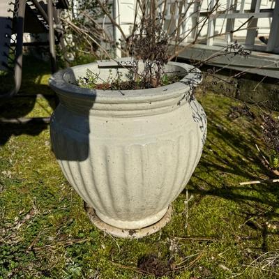 O 1523 Large White Glazed Flower Pot