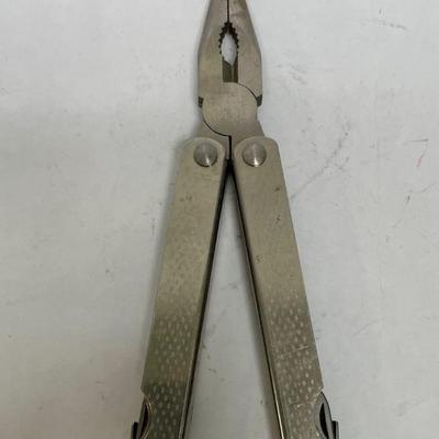 Foldable Pliers Multi Tool with 8 different tools