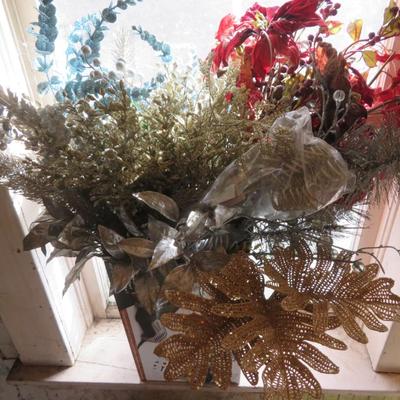 Christmas Ornaments and Decor - Estate Fresh Lot - All seen in photos.