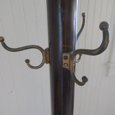 Wooden cast each - brown