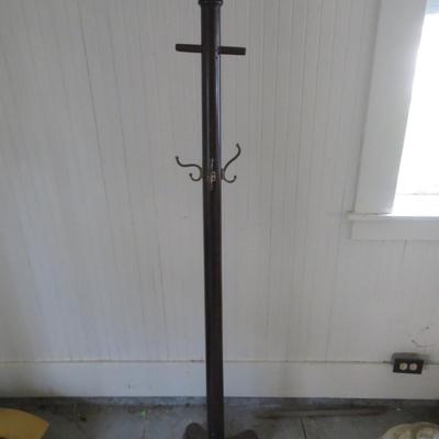 Wooden cast each - brown