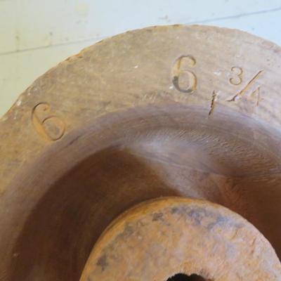 VINTAGE Turned WOOD MILLINERY HAT FORM BLOCK MOLD