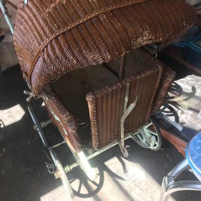 Children's Wicker Doll's Pram Stroller Kid'd Carriage, circa 1940