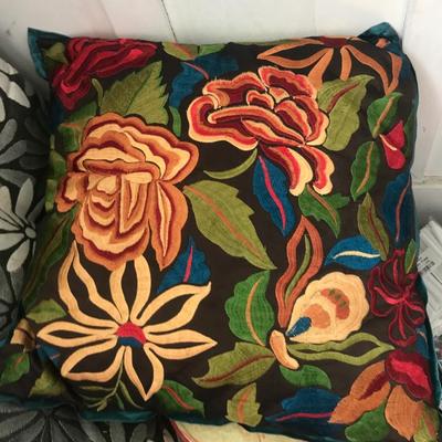 Sewing room Lot - All seen - boxes full, Plastic containers - Trim - Linen ++++