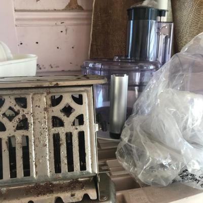 Small kitchen Apliance lot all seen on shelves and table