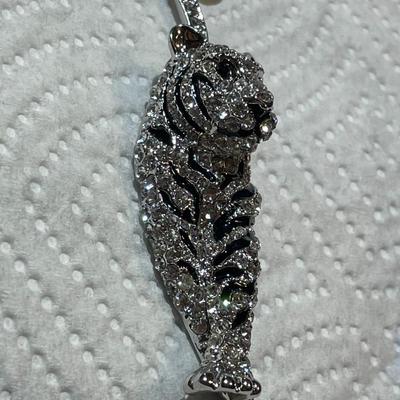 Vintage Silver-tone Crystal/Rhinestone Siberian Tiger Fashion Pendant on a 18-20" Rhodium Plated Chain in VG Preowned Condition as...