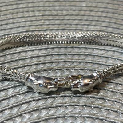 Vintage Sterling Silver 7" Long 1/4" Wide Panther/Animal Head Bracelet in VG Preowned Condition as Pictured.