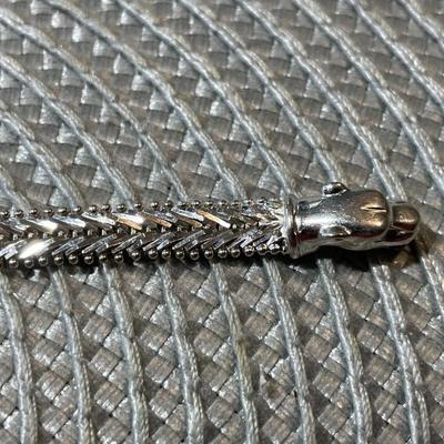 Vintage Sterling Silver 7" Long 1/4" Wide Panther/Animal Head Bracelet in VG Preowned Condition as Pictured.