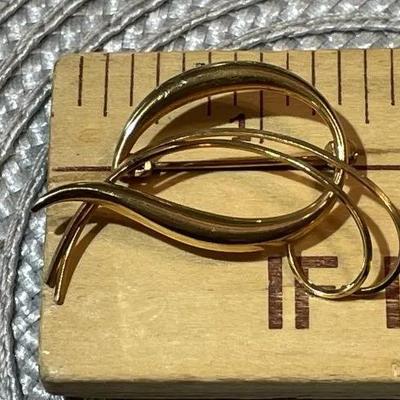 Vintage 333 A*D 8K Yellow Gold Pin/Brooch 2-Pennyweights in VG Preowned Condition.