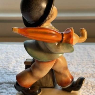 HUMMEL Figurine #11/0 TMK-3 TELLING MERRY WANDERER 4.75" Tall in Good Preowned Condition as Pictured.