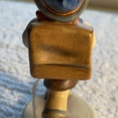 HUMMEL Figurine #82/2/0 TMK-2 SCHOOL BOY 4" Tall in Good Preowned Condition as Pictured.