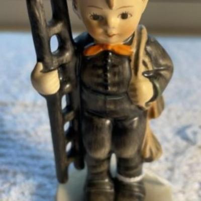 HUMMEL Figurine #12/2/0 TMK-2 CHIMNEY SWEEP 4" Tall in Good Preowned Condition as Pictured.