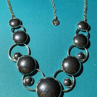 Vintage Liz Claiborne Designer Silver-tone Up to 18" Adjustable Fashion Necklace in VG Preowned Condition.