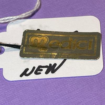 Vintage MEDICI Resin/Lucite 30" Fashion Necklace in New w/Tag Condition.