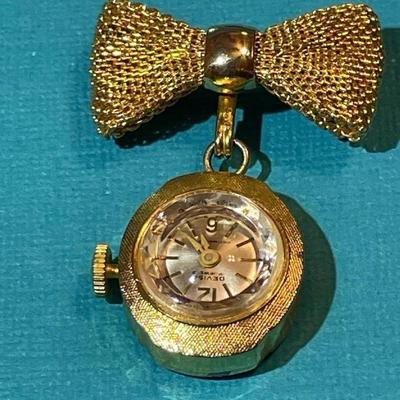 Vintage Mid-Century DeVisa Pin Watch in VG Preowned Condition as Pictured. (In Good Working Order).