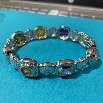 Vintage Silver-tone Multi-Colored Stones Fashion Tennis Bracelet 7.5" Long in VG Preowned Condition.