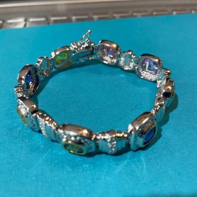 Vintage Silver-tone Multi-Colored Stones Fashion Tennis Bracelet 7.5" Long in VG Preowned Condition.