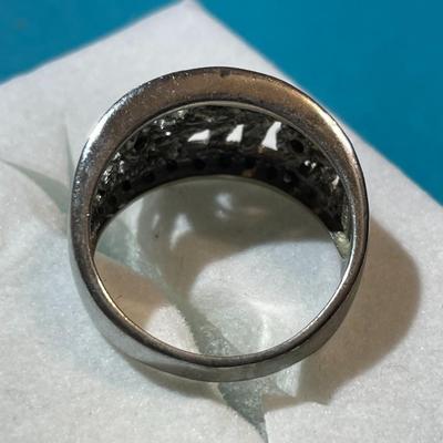 Vintage Sterling Silver Band Style Ring Size Full 7-3/4 in VG Preowned Condition as Pictured.