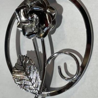 Vintage Inc Sterling Silver 925 Signed Floral/Flower Pin/Brooch in VG Preowned Condition.